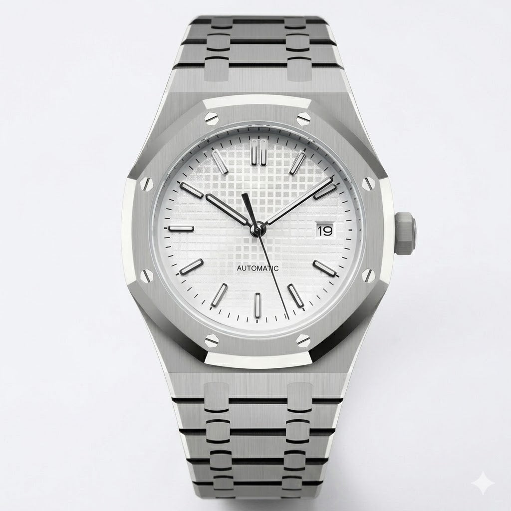 Royal Monakoak | White
