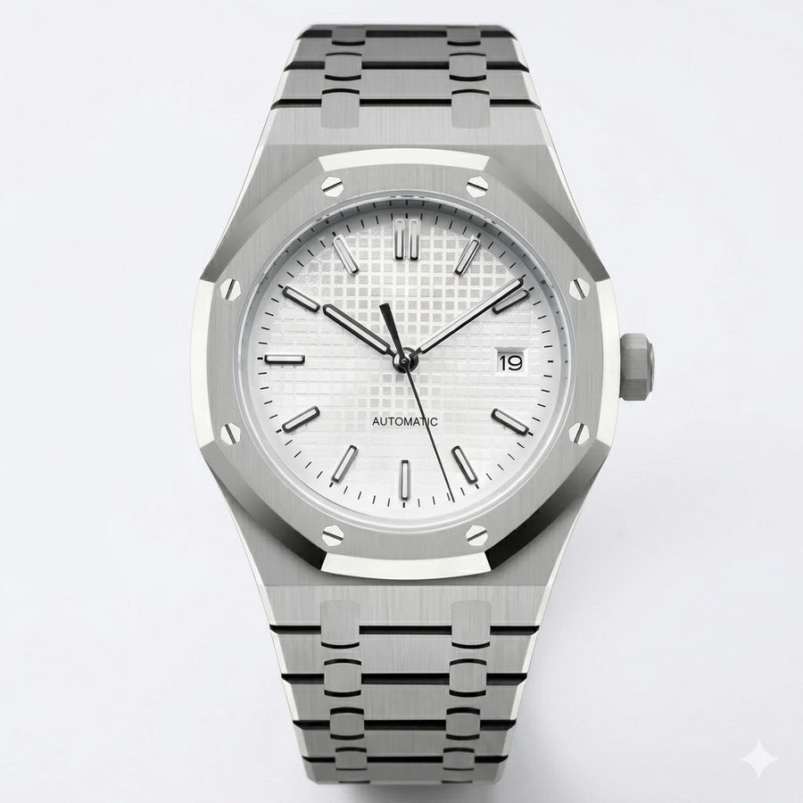 Royal Monakoak | White